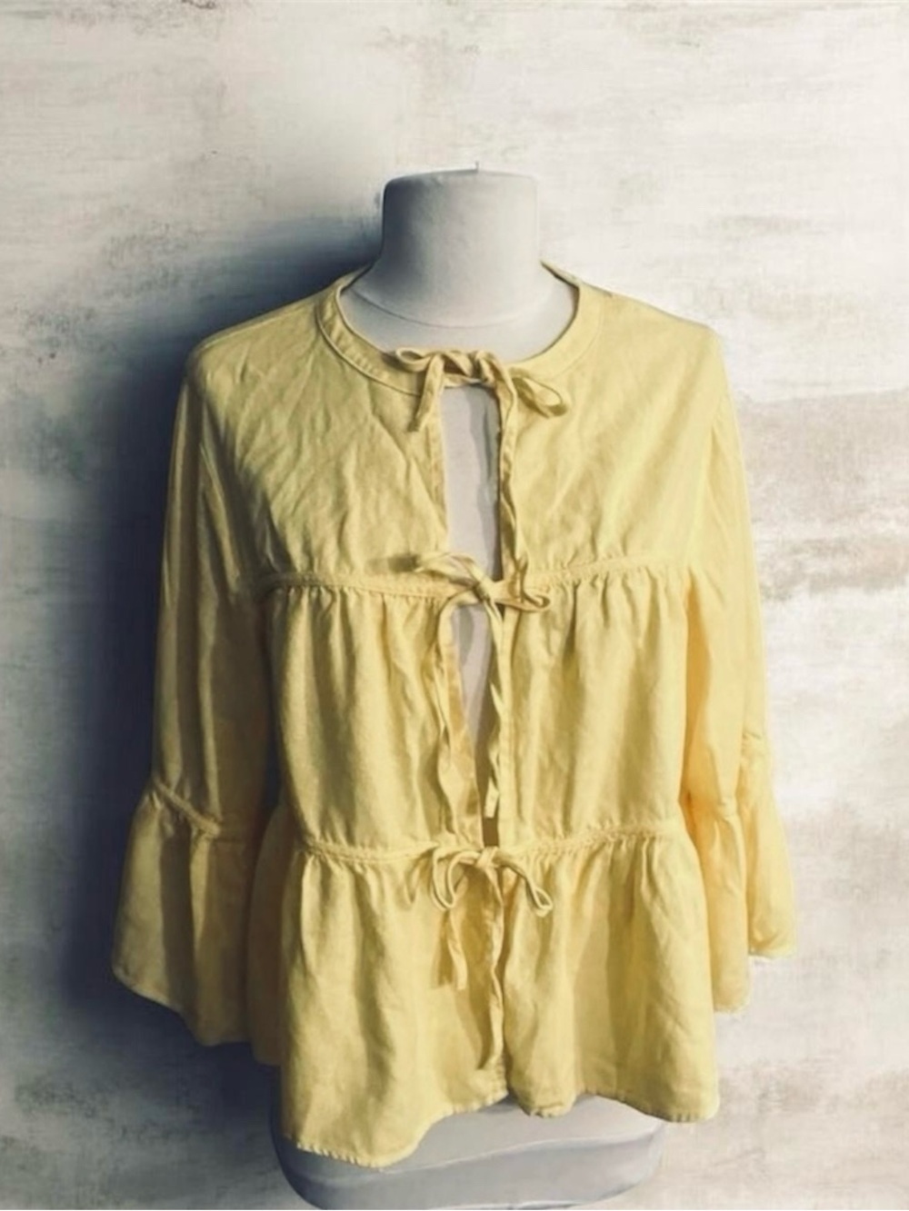 Lightweight Yellow Tiered Women's Tie Front Top